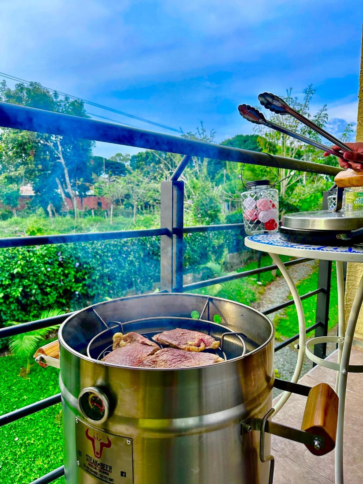 Apartamento Privado Vacacional A 5M Del Aeropuerto, 20 Minutos Del Parque Del Cafe Y Centro De Armenia Con 4 Piscinas, 3 Jacuzzi, Sauna By Molca Xperiences 2H Exteriör bild